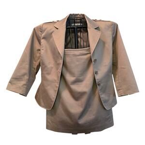 Tahari Arthur S Levin‎ Ladies Skirt Suit size 8P Measurements in Description EUC
